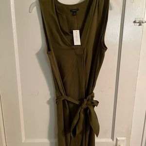 Ann Taylor olive green sleeveless dress Size 10